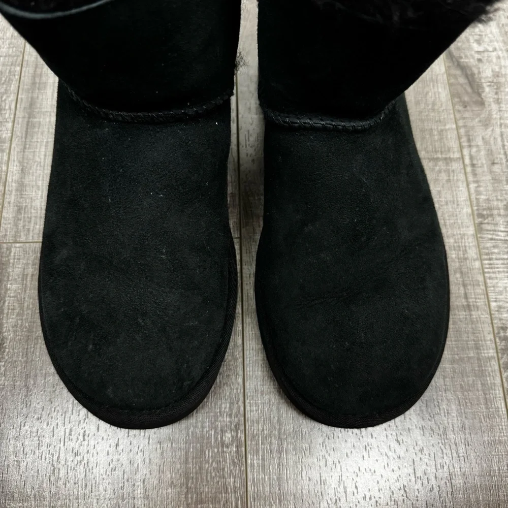 UGG Mini Bailey Button II Boots Black Size 6